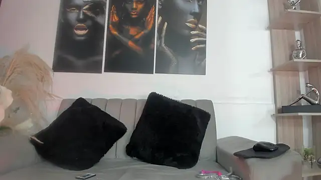 Snapshot of Violet_Moon01 chatting on 15, 3, 2026 Violet Moon01 online show from 15, 3, 2026