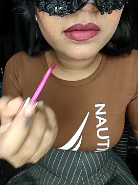 Snapshot of LINNI_3 chatting on 6, 3, 2026 LINNI 3 online show from 6, 3, 2026