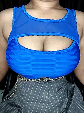 Snapshot of LINNI_3 chatting on 10, 3, 2026 LINNI 3 online show from 10, 3, 2026