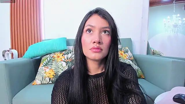 Violett Rosse  online show from 3, 3, 2026