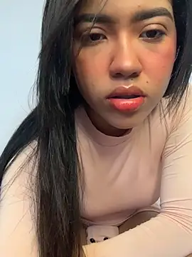 Snapshot of Lily_em chatting on 8, 6, 2026 Lily em online show from 8, 6, 2026