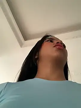 Snapshot of Lily_em chatting on 6, 7, 2026 Lily em online show from 6, 7, 2026