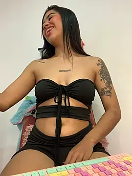 Snapshot of Lily_em chatting on 28, 7, 2026 Lily em online show from 28, 7, 2026