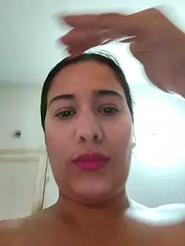 Snapshot of luna29 chatting on 28, 5, 2026 luna29 online show from 28, 5, 2026