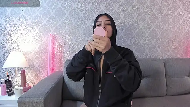 SophiaMoreno online show from 6, 3, 2026