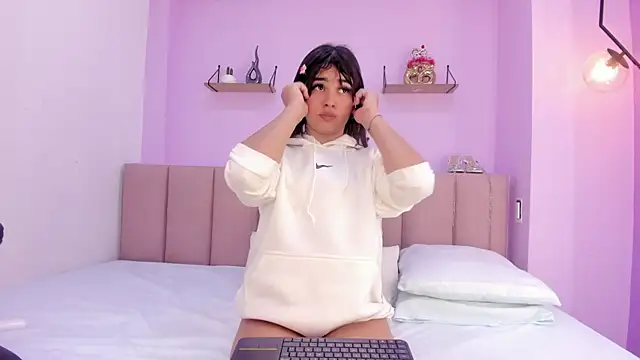 camila scoth online show from 27, 7, 2026
