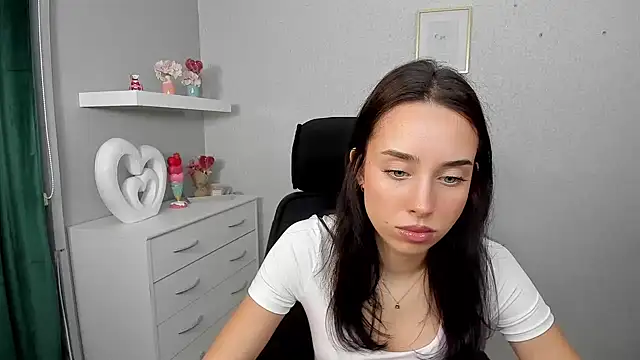 Snapshot of AdeleSolo chatting on 23, 3, 2026 AdeleSolo online show from 23, 3, 2026