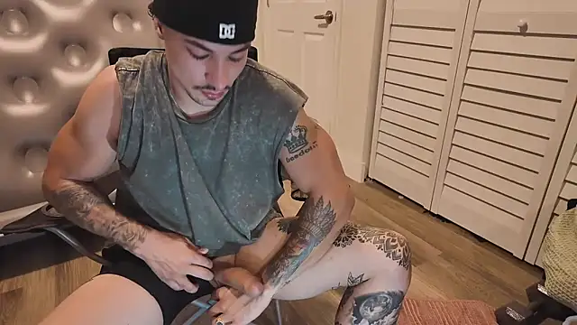 Alejandrosolerxxx online show from 7, 3, 2026