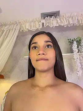 AlessiaVallmont online show from 2, 7, 2026