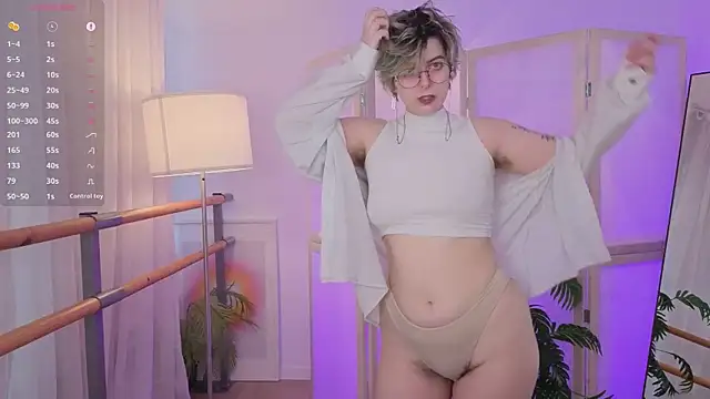 Snapshot of SpiderrArti chatting on 22, 2, 2026 SpiderrArti online show from 22, 2, 2026