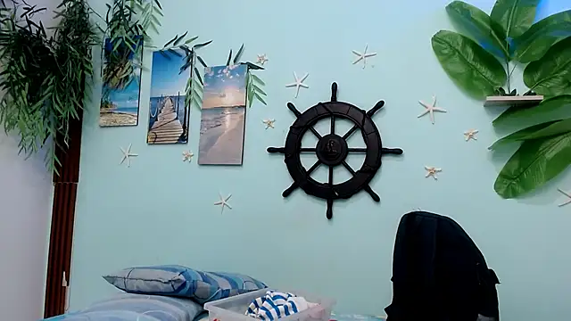 Snapshot of skinnysexy18 chatting on 5, 3, 2026 skinnysexy18 online show from 5, 3, 2026