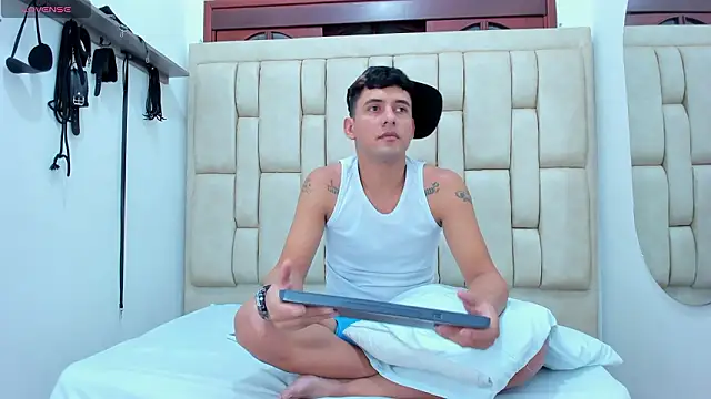 Snapshot of STEVEN_OS chatting on 4, 3, 2026 STEVEN OS online show from 4, 3, 2026