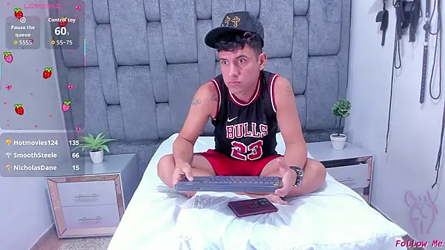 Snapshot of STEVEN_OS chatting on 8, 3, 2026 STEVEN OS online show from 8, 3, 2026