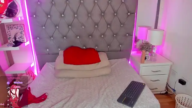 Snapshot of Valentina-Nova- chatting on 22, 3, 2026 Valentina-Nova- online show from 22, 3, 2026