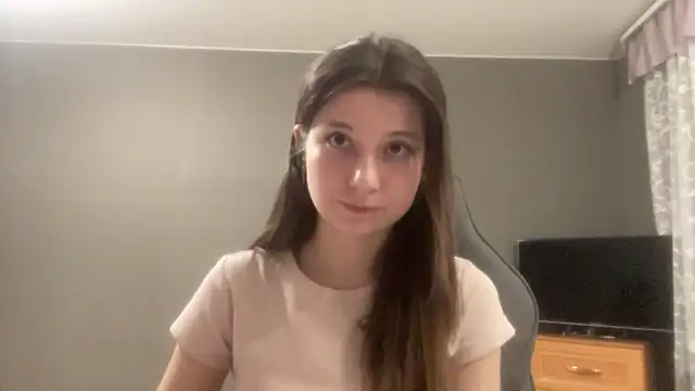 Snapshot of LunnaBliss chatting on 10, 3, 2026 LunnaBliss online show from 10, 3, 2026