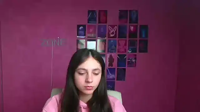 KissMeJulia online show from 14, 3, 2026