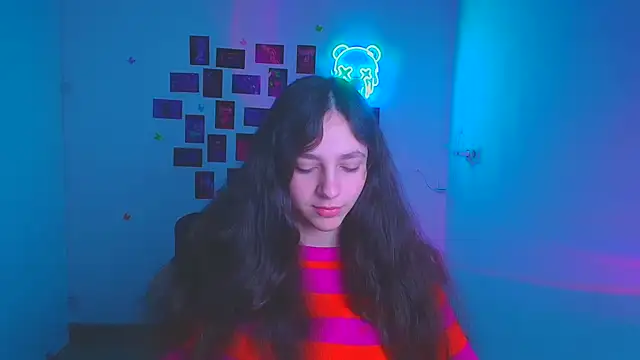 KissMeJulia online show from 21, 3, 2026