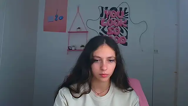 KissMeJulia online show from 5, 7, 2026