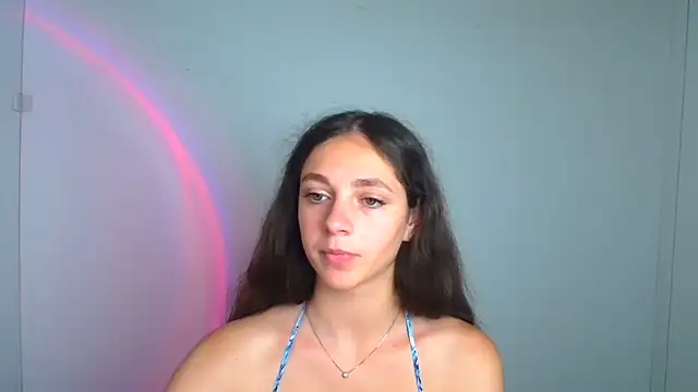 KissMeJulia online show from 3, 8, 2026