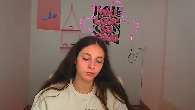 KissMeJulia online show from 8, 8, 2026