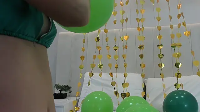 violetta cutest  online show from 17, 3, 2026