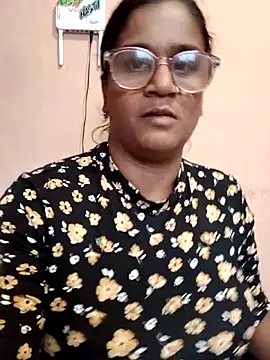indianstrawberrylips4u online show from 1, 5, 2026