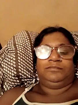 indianstrawberrylips4u online show from 5, 5, 2026