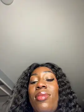 ZarahFerreira online show from 4, 5, 2026