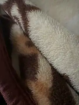 youngboywithcurvymilf online show from 15, 3, 2026