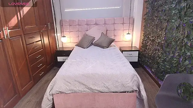 MoriahStorm online show from 23, 6, 2026