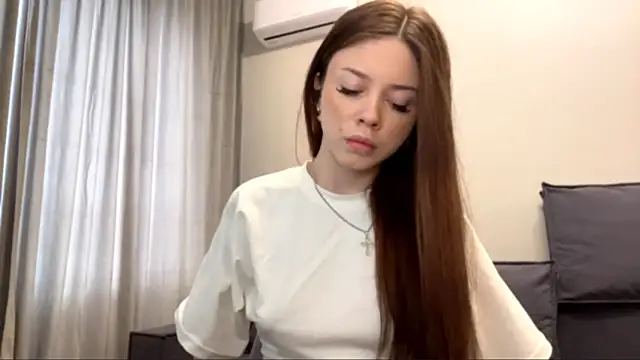 Snapshot of adelecloud chatting on 3, 3, 2026 adelecloud online show from 3, 3, 2026