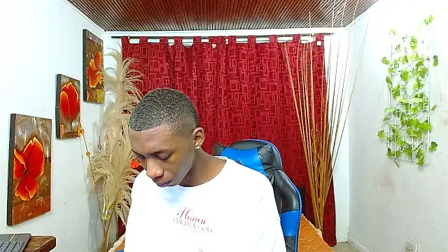 Snapshot of milo018 chatting on 20, 2, 2026 milo018 online show from 20, 2, 2026