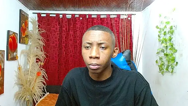 Snapshot of milo018 chatting on 13, 3, 2026 milo018 online show from 13, 3, 2026