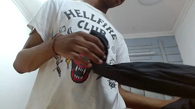 Snapshot of Santiago_Ortiz_ chatting on 6, 3, 2026 Santiago Ortiz online show from 6, 3, 2026