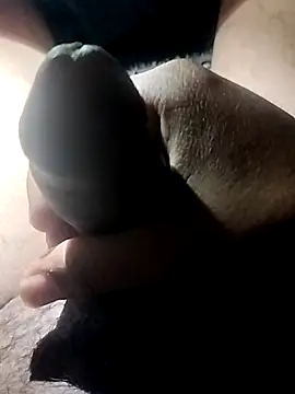 Snapshot of taherDzzf chatting on 7, 3, 2026 taherDzzf online show from 7, 3, 2026