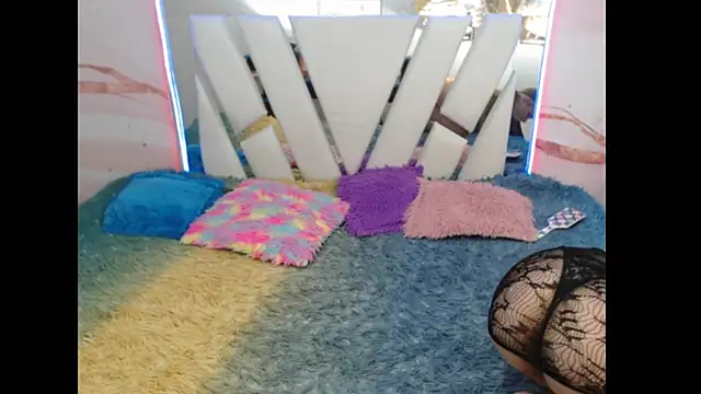 KarolMadison21 online show from 18, 3, 2026