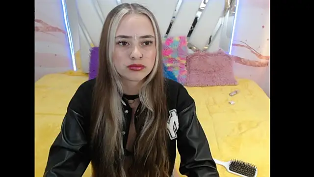 KarolMadison21 online show from 19, 3, 2026