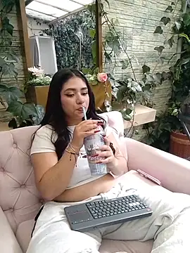 KaileeRoss online show from 7, 3, 2026