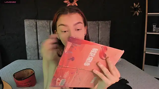 MelLove  online show from 6, 3, 2026