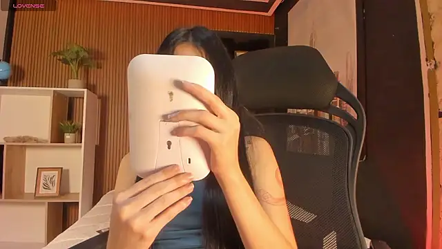 MelLove  online show from 13, 3, 2026