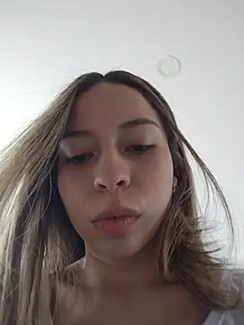 Snapshot of LuuluBerry chatting on 15, 3, 2026 LuuluBerry online show from 15, 3, 2026