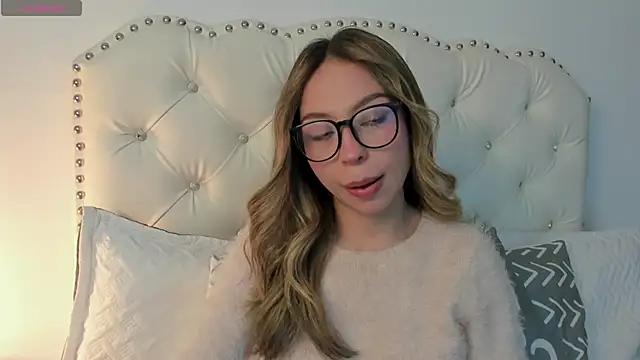 Snapshot of LuuluBerry chatting on 21, 3, 2026 LuuluBerry online show from 21, 3, 2026