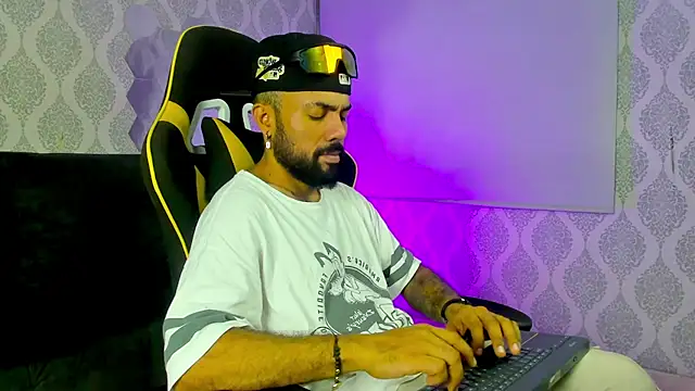 Snapshot of Michael_Boyss chatting on 15, 3, 2026 Michael Boyss online show from 15, 3, 2026