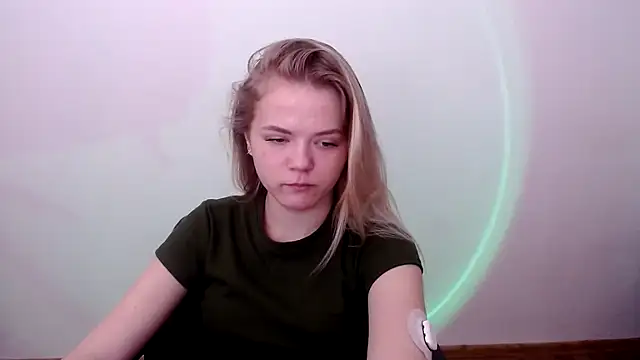 Snapshot of FoxiLana chatting on 12, 3, 2026 FoxiLana online show from 12, 3, 2026