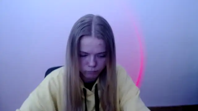 Snapshot of FoxiLana chatting on 14, 3, 2026 FoxiLana online show from 14, 3, 2026