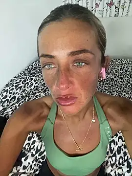 Snapshot of ScarlettGold_ chatting on 10, 3, 2026 ScarlettGold online show from 10, 3, 2026