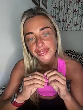 Snapshot of ScarlettGold_ chatting on 13, 3, 2026 ScarlettGold online show from 13, 3, 2026