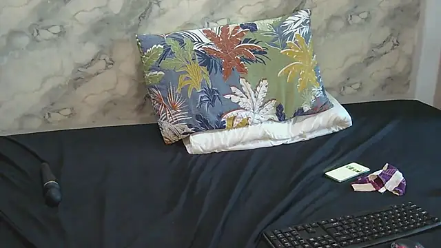 Snapshot of CaramelHotGirl chatting on 5, 3, 2026 CaramelHotGirl online show from 5, 3, 2026