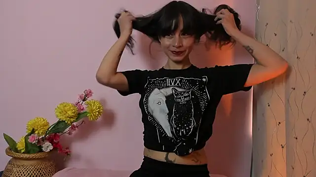 Snapshot of Mistymoon chatting on 9, 3, 2026 Mistymoon online show from 9, 3, 2026