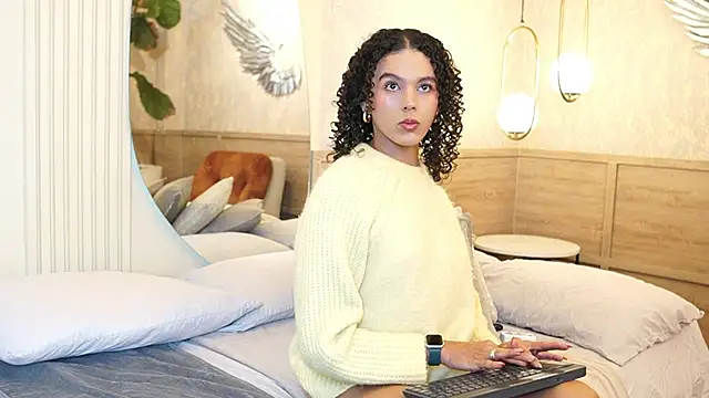 Luxa Velvet online show from 23, 2, 2026